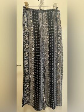 See You Monday Los Angeles Black & White Floral Geometric Wide-Leg Pants – Size